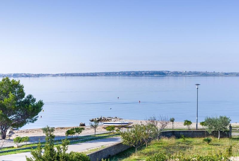 Apartment Nin - Vrsi At The Beach Екстер'єр фото