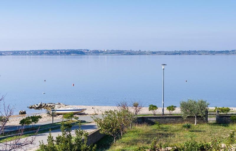 Apartment Nin - Vrsi At The Beach Екстер'єр фото