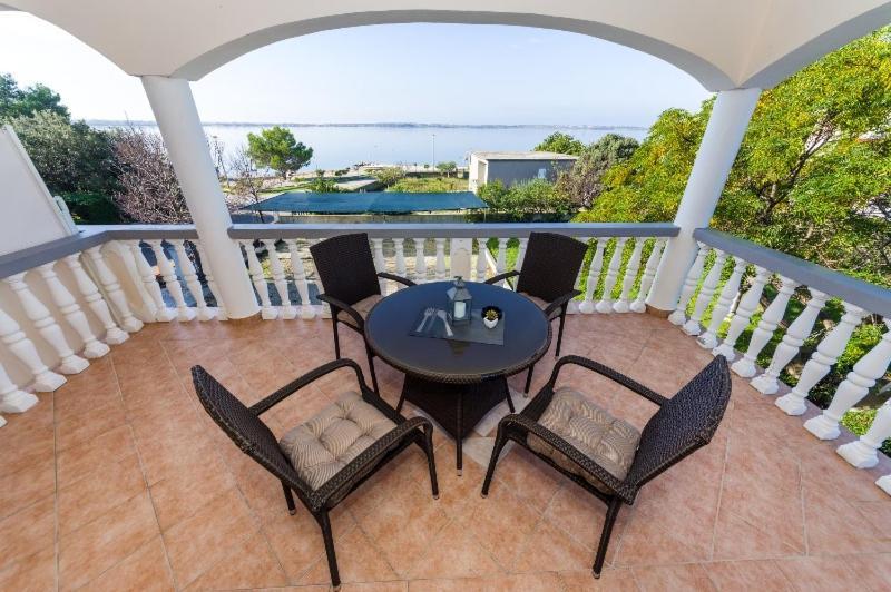 Apartment Nin - Vrsi At The Beach Екстер'єр фото