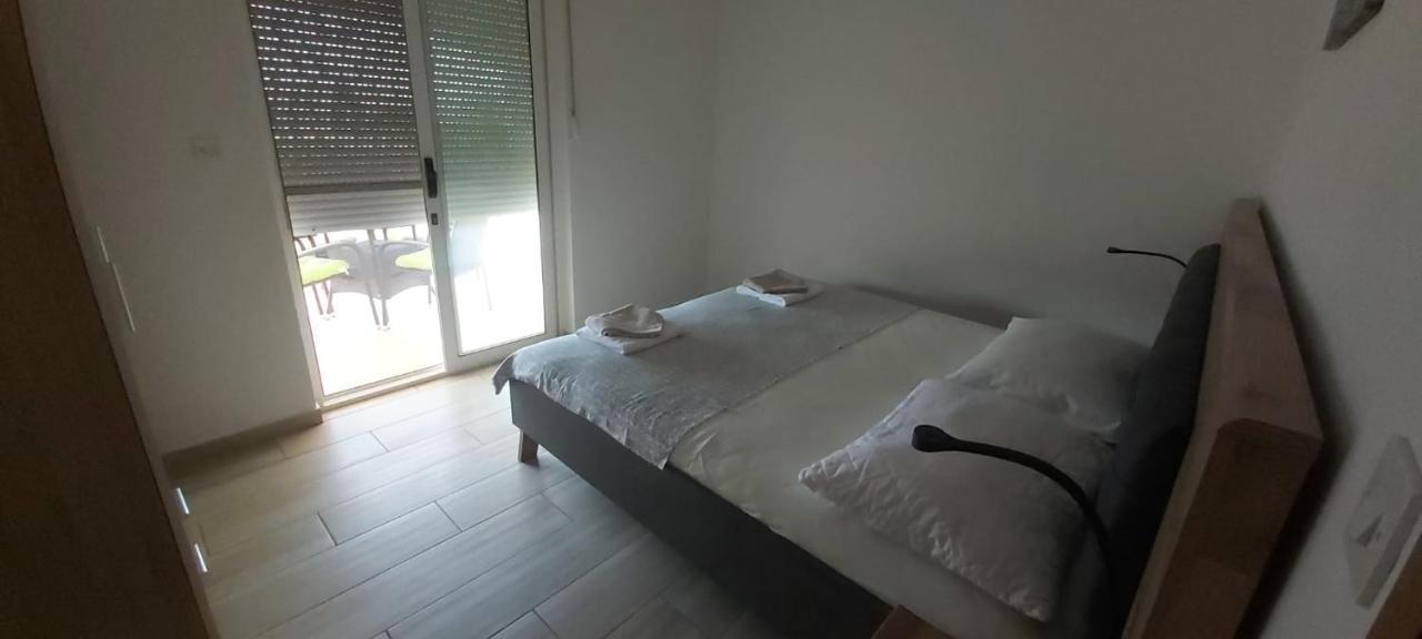 Apartment Nin - Vrsi At The Beach Екстер'єр фото