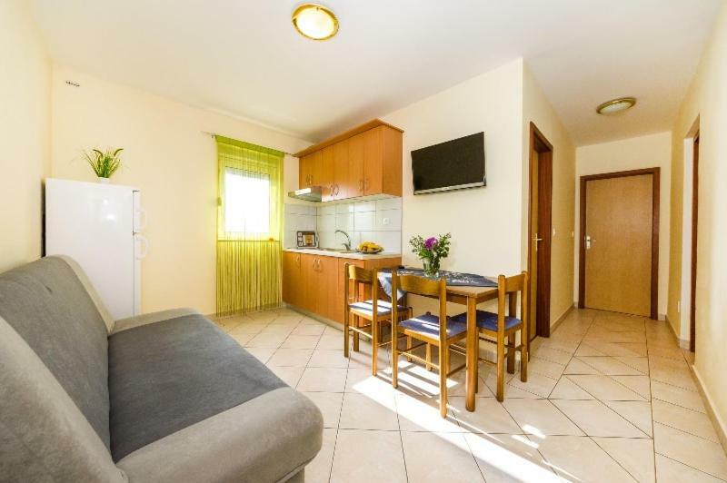 Apartment Nin - Vrsi At The Beach Екстер'єр фото